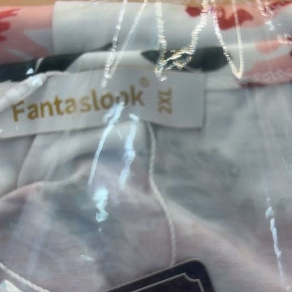 Fantaslook Red Floral 2XL Top - Picture 2 of 4